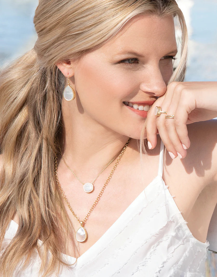 Naia Petite Necklace, 16", Pearlescent