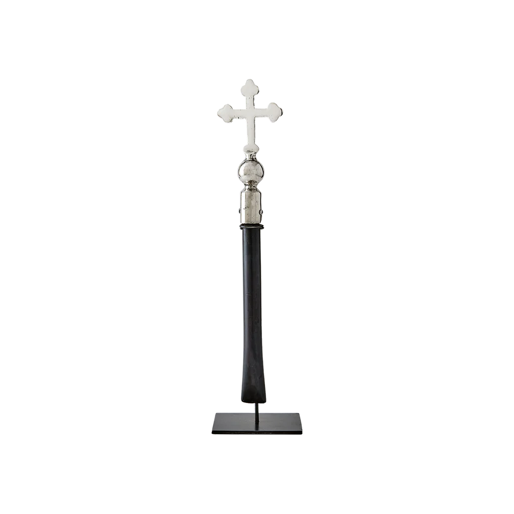 Cruz Processional Nickel with Stand