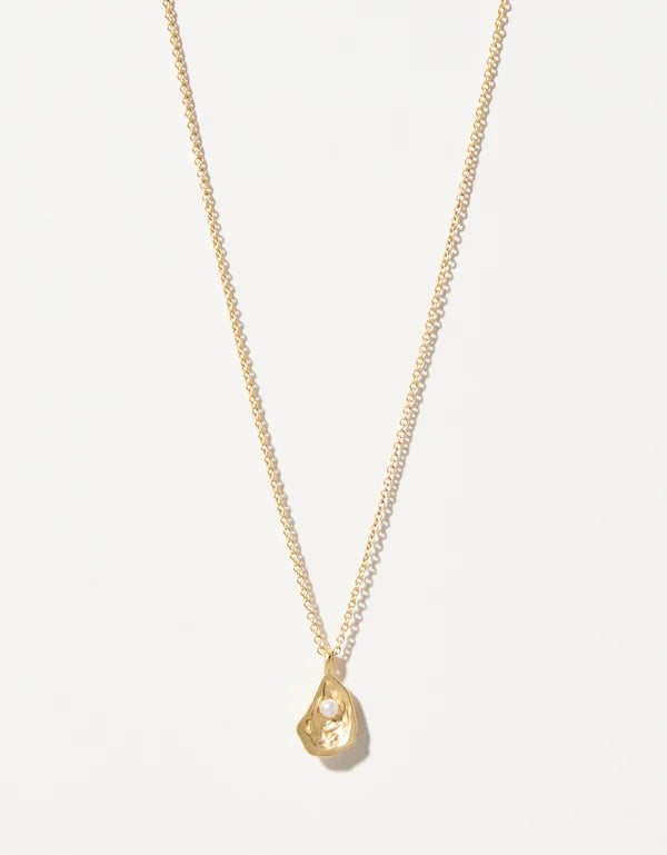 Seas the Day/Oyster Necklace