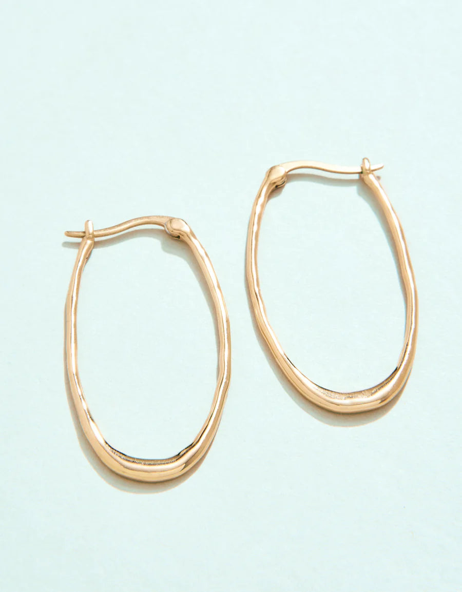 Fiddlers Cove Hoop Earrings Gold