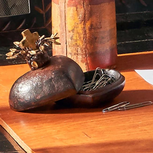 Corazon Corona Box with Base Heart Box