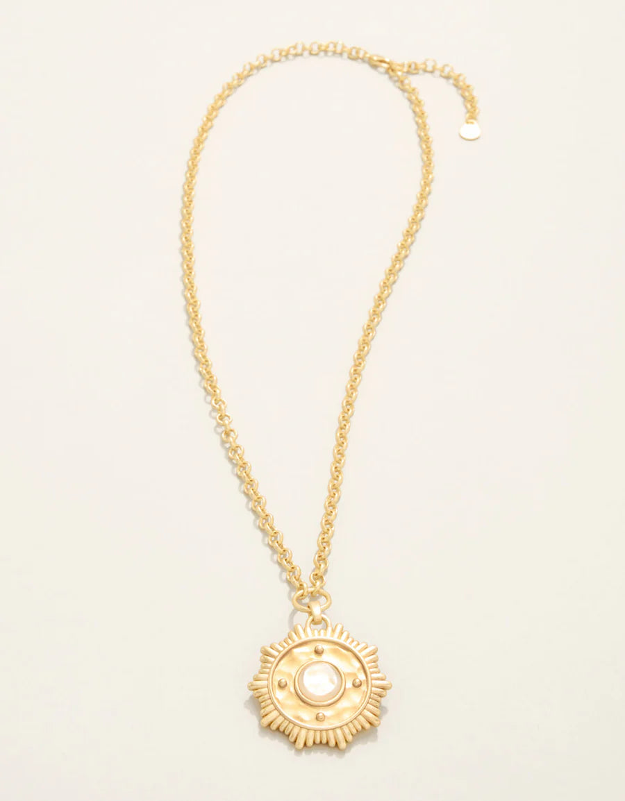 Centered Medallion Necklace, 20", Mother of Pearl