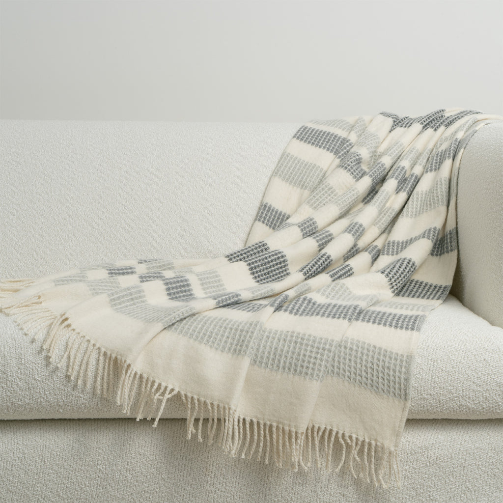 Venecia Throw